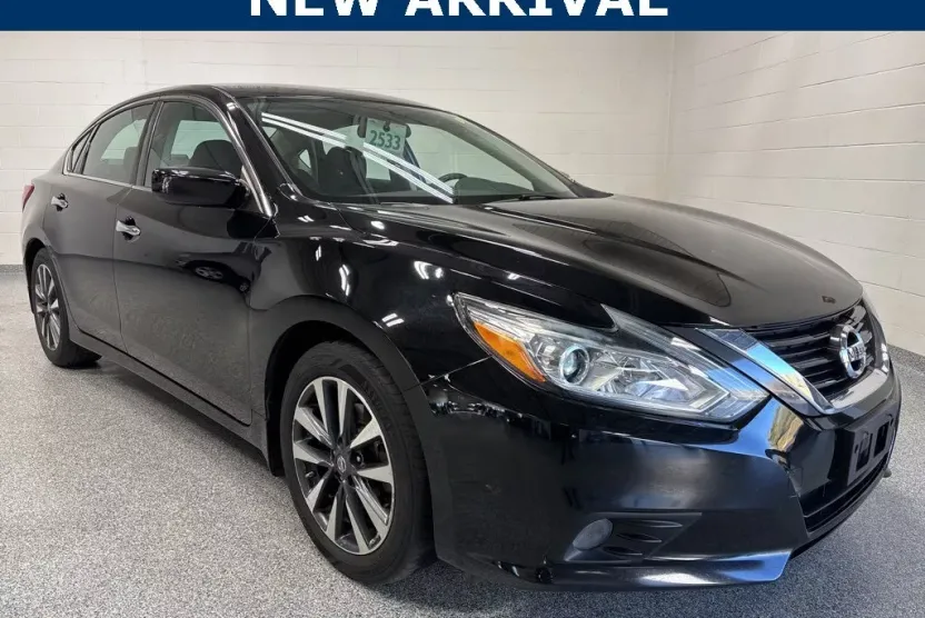 2016 Nissan Altima 2.5 SV photo 1