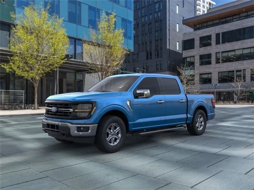 2025 Ford F-150 XLT photo 1