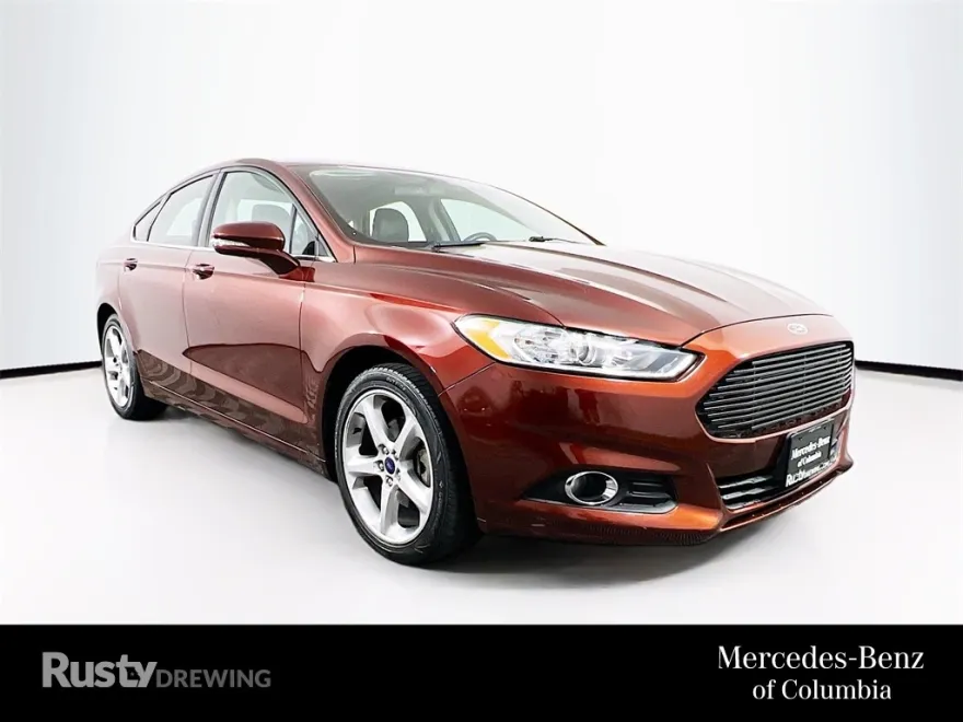 2016 Ford Fusion SE photo 1
