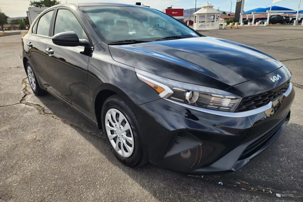 2024 Kia Forte LX photo 1