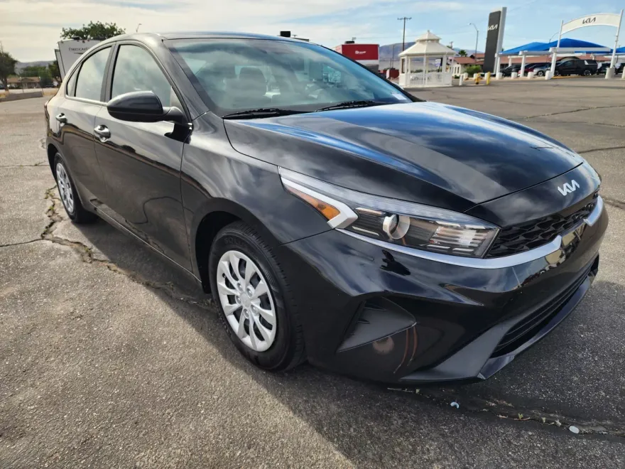 2024 Kia Forte LX photo 1