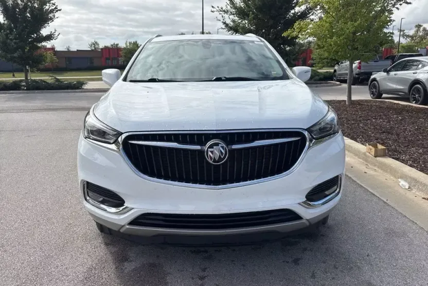 2020 Buick Enclave Essence photo 1