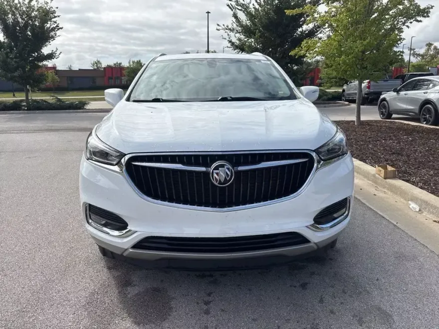 2020 Buick Enclave Essence photo 1