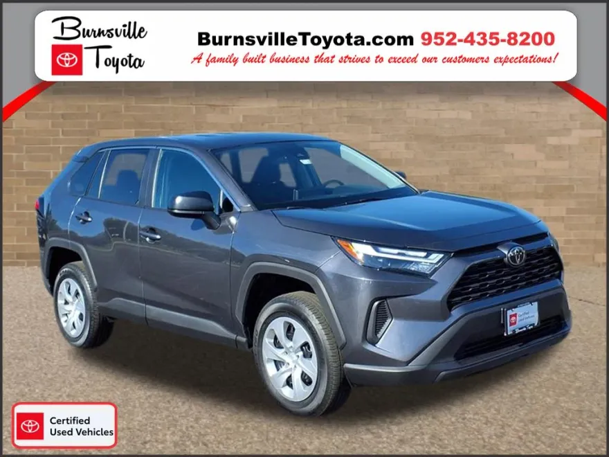 2024 Toyota RAV4 LE photo 1