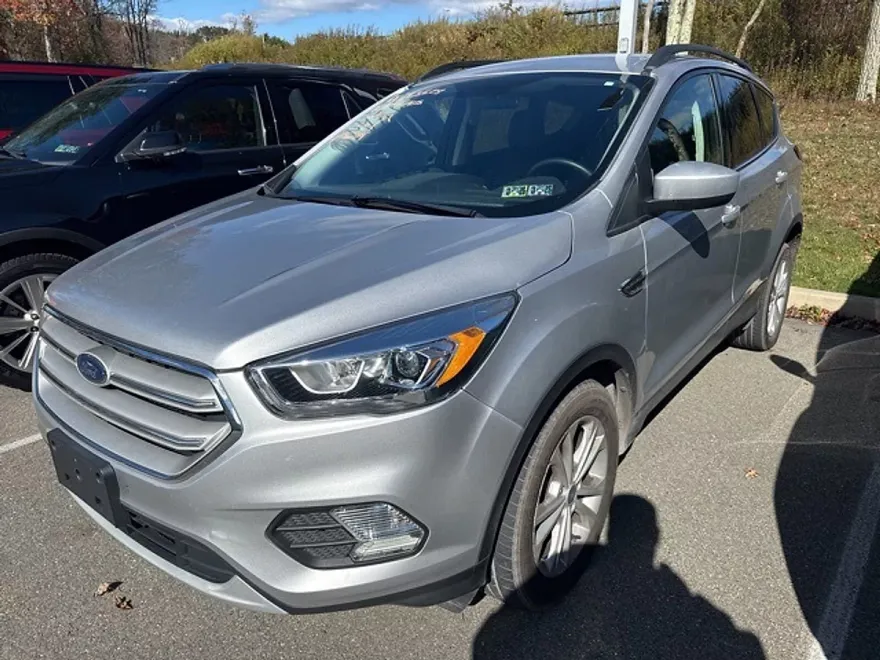 2019 Ford Escape SEL photo 1
