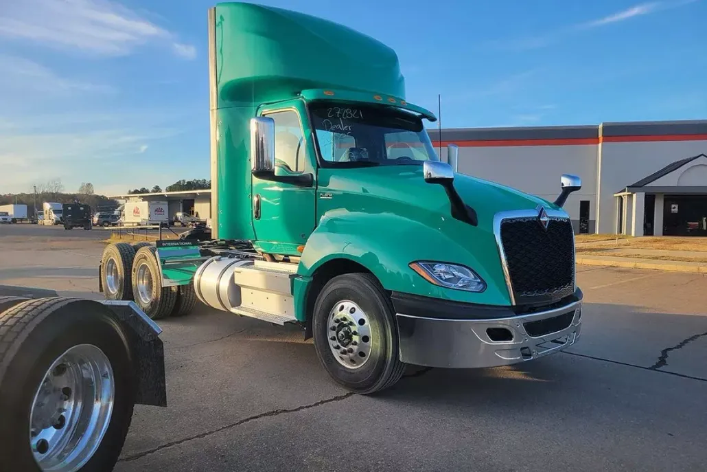 2025 International LT62F LT photo 1