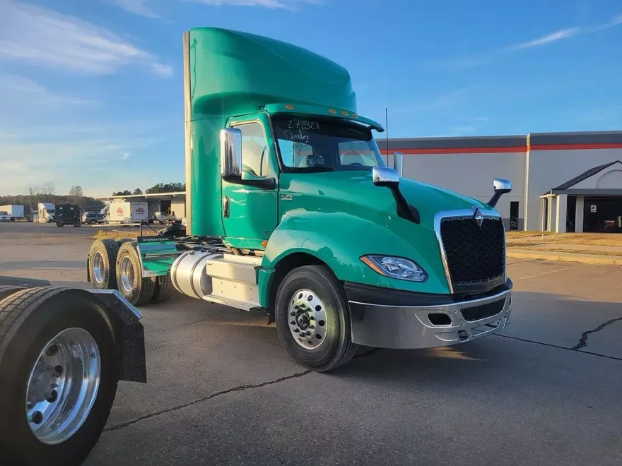2025 International LT62F LT photo 1