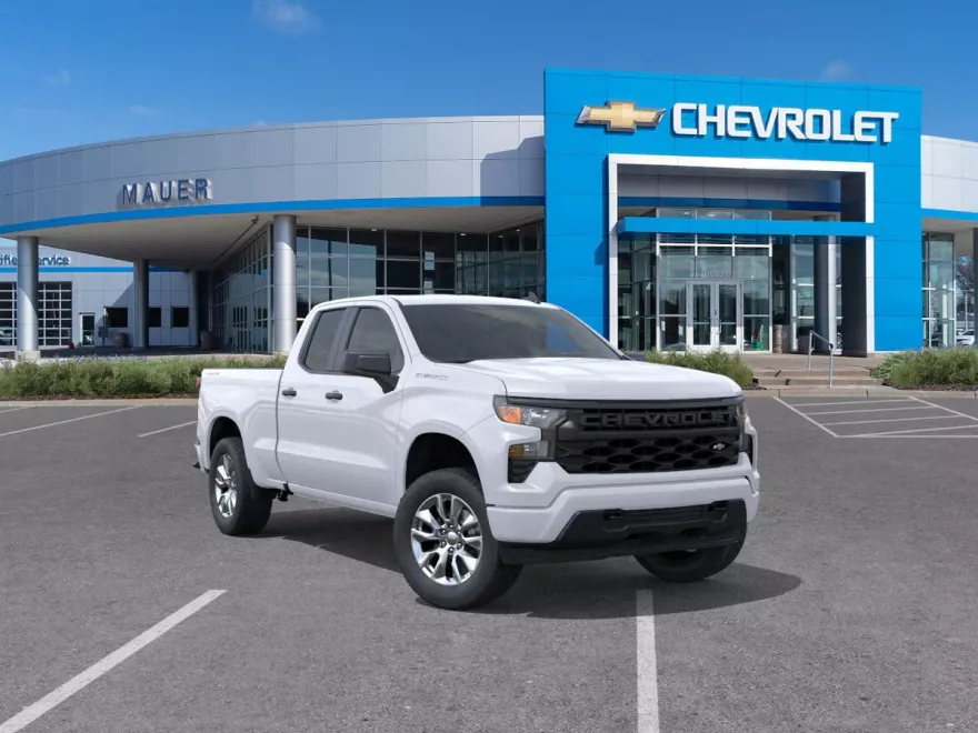 2025 Chevrolet Silverado 1500 Custom photo 1