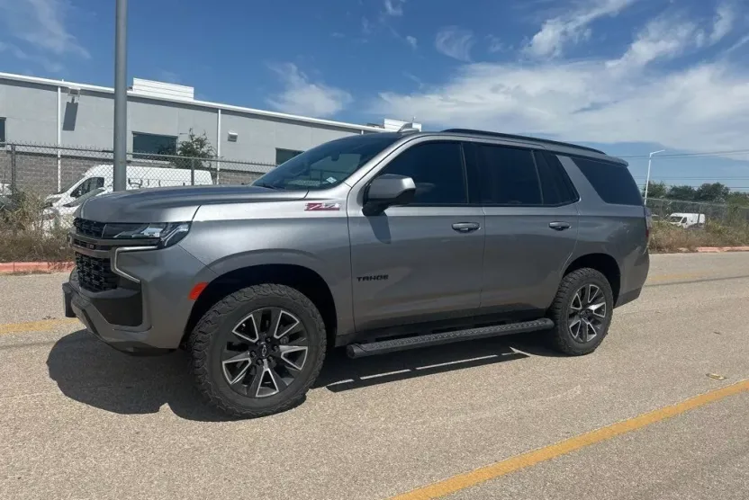 2021 Chevrolet Tahoe Z71 photo 1