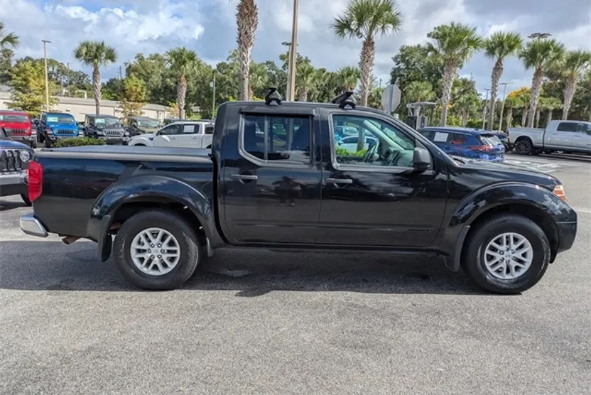 2018 Nissan Frontier SV photo 1