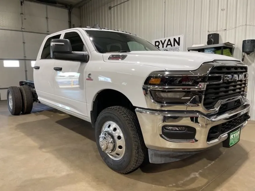 2025 Ram 3500 Tradesman photo 1