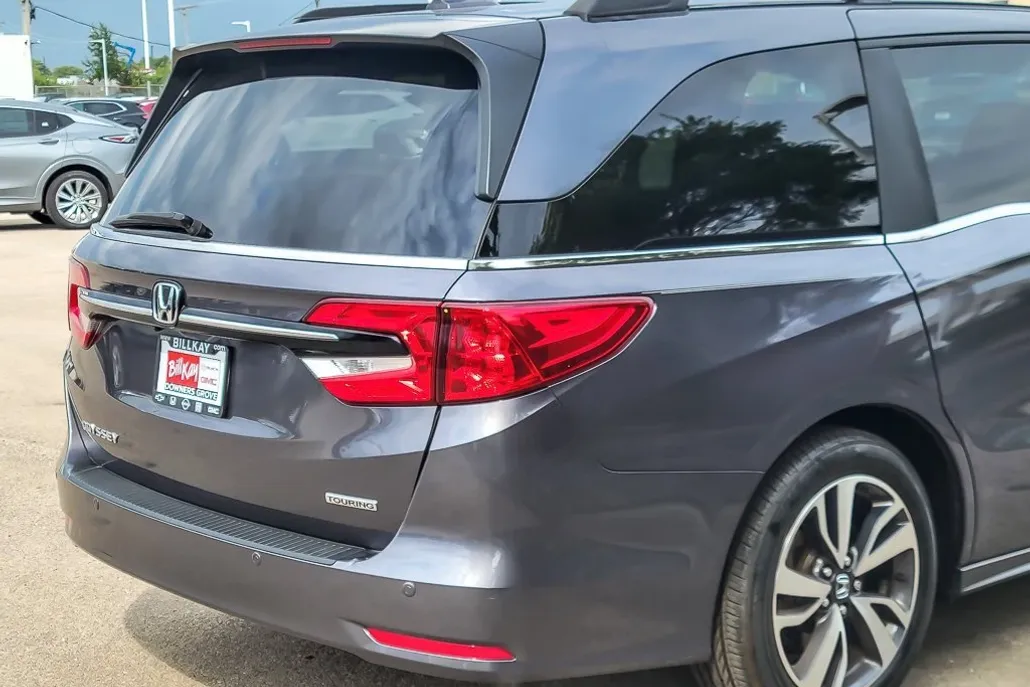 2023 Honda Odyssey Touring photo 1