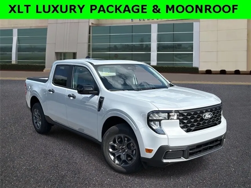 2025 Ford Maverick XLT photo 1