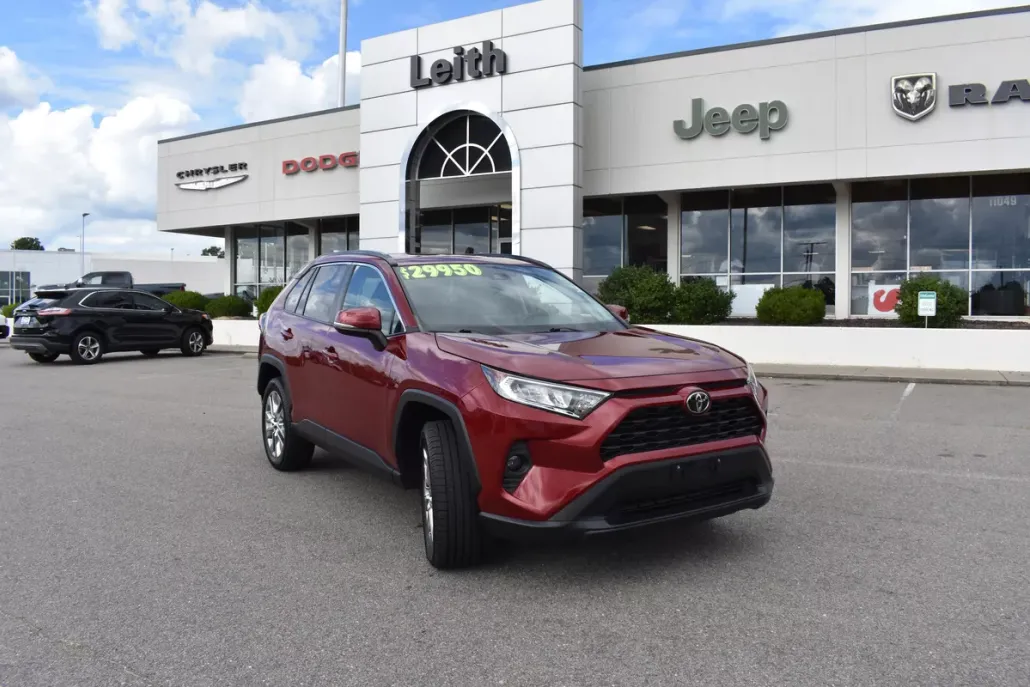 2020 Toyota RAV4 XLE Premium photo 1