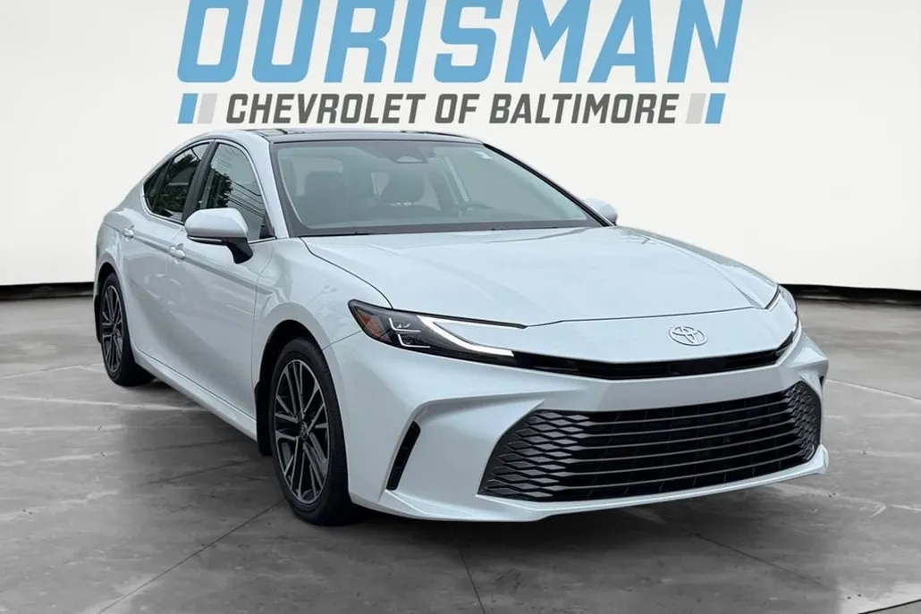 2025 Toyota Camry XLE photo 1