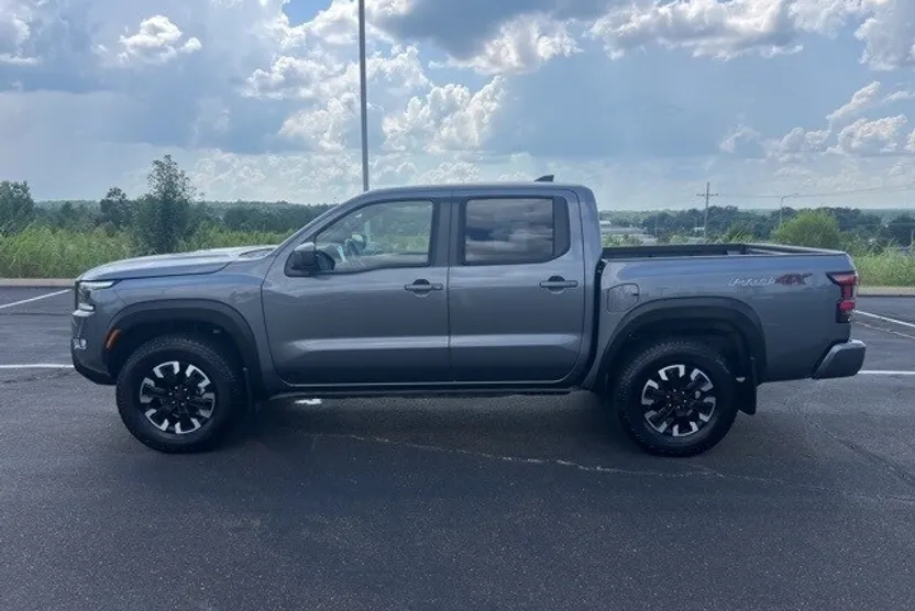 2024 Nissan Frontier PRO-4X photo 1