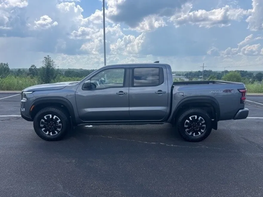 2024 Nissan Frontier PRO-4X photo 1