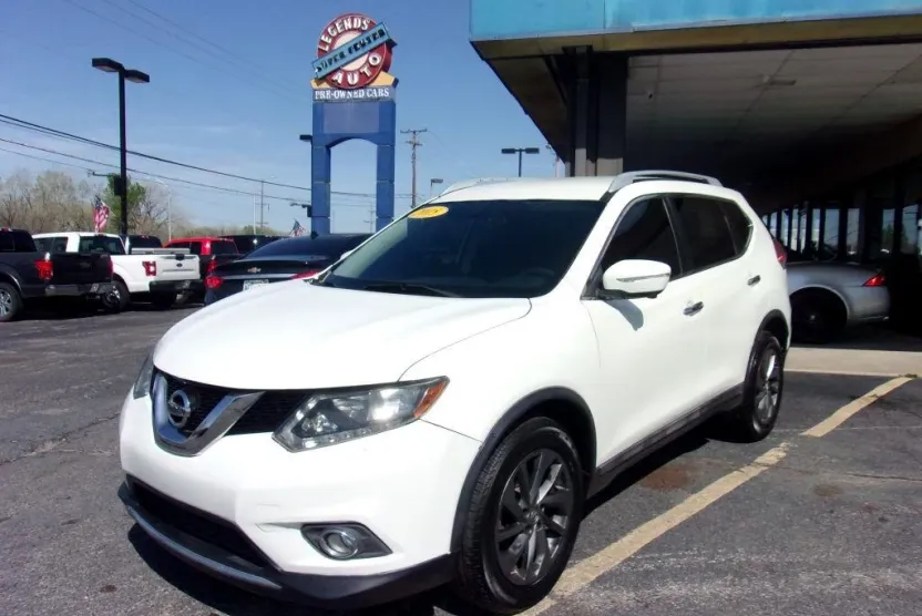 2015 Nissan Rogue S photo 1