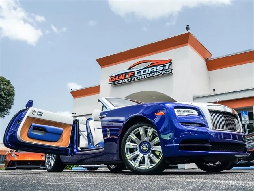 2019 Rolls Royce Dawn photo 1