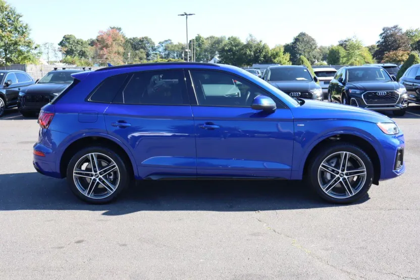 2022 Audi Q5 S line Premium Plus 55 TFSI photo 1