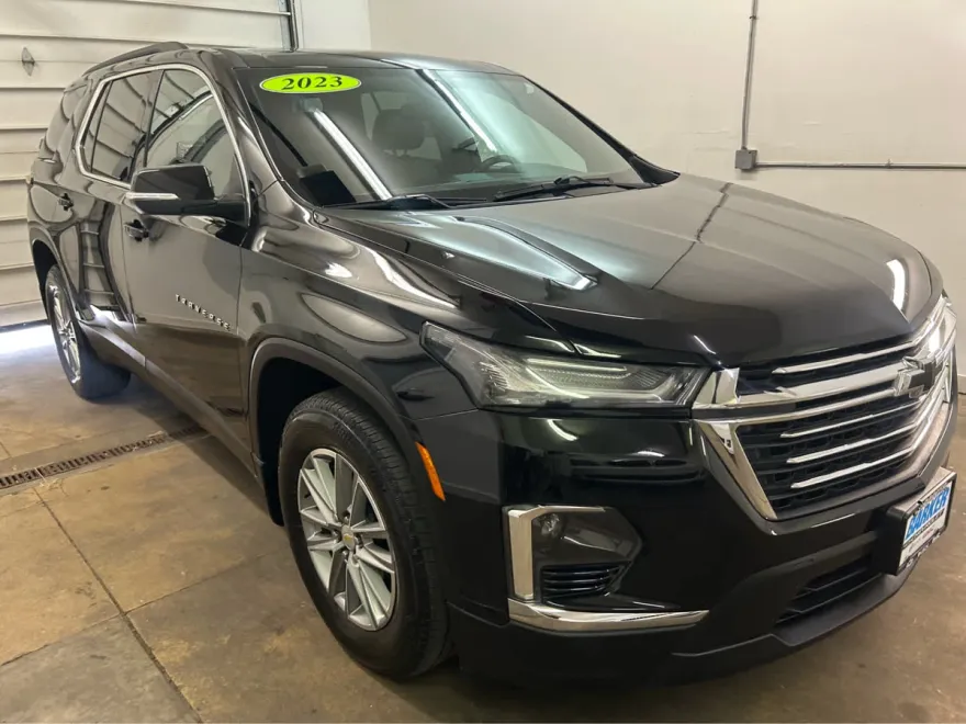 2023 Chevrolet Traverse Leather photo 1