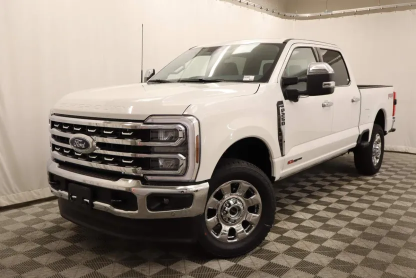 2025 Ford F-250 Lariat photo 1