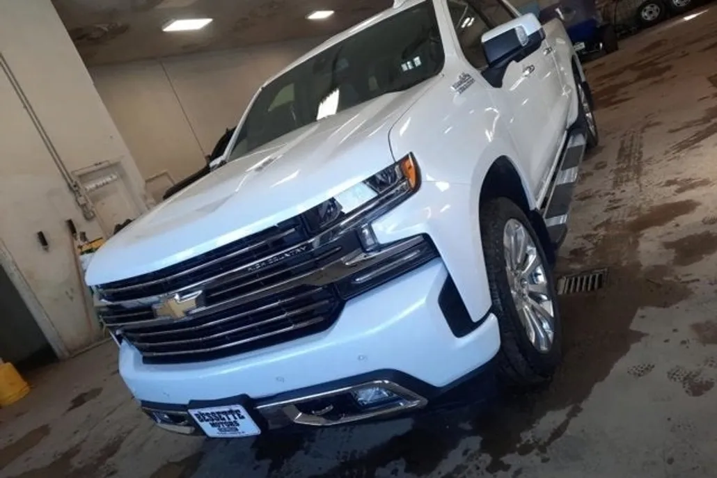 2021 Chevrolet Silverado 1500 High Country photo 1