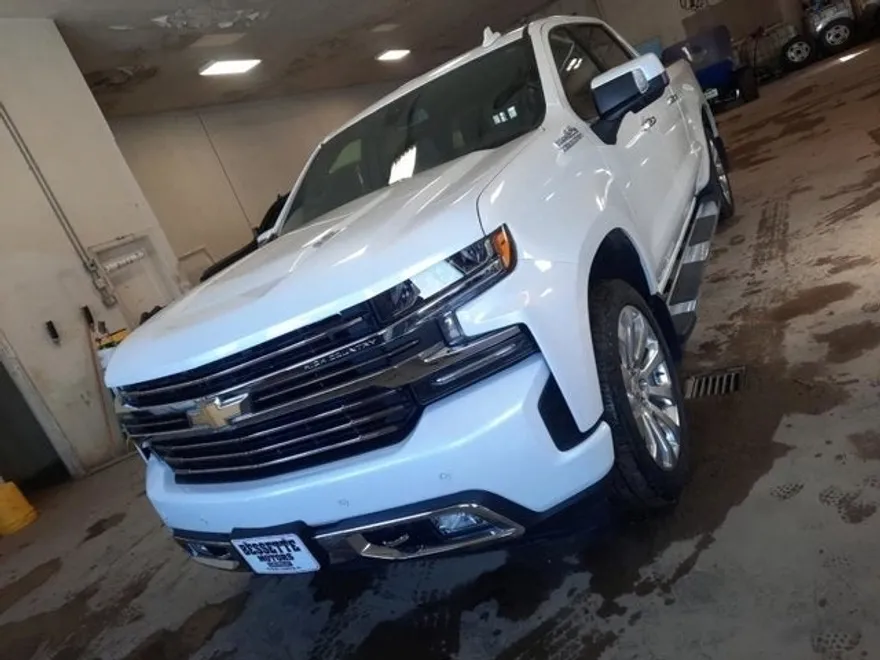 2021 Chevrolet Silverado 1500 High Country photo 1