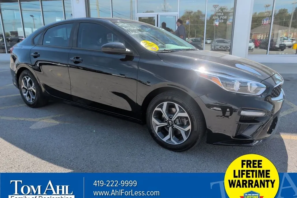 2020 Kia Forte LXS photo 1