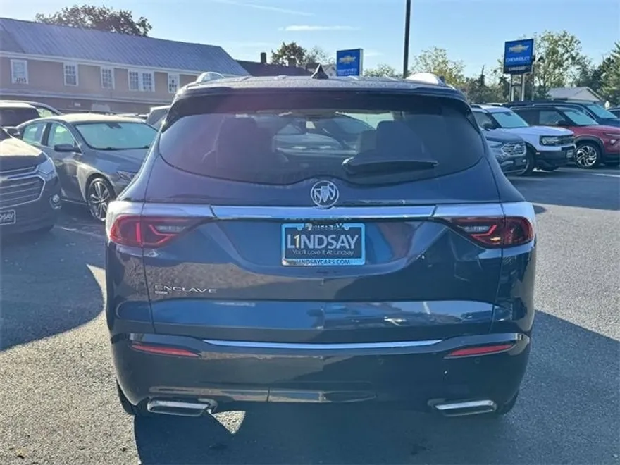 2023 Buick Enclave Premium photo 1