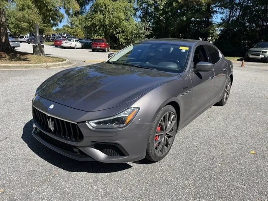 2023 Maserati Ghibli Modena Q4 photo 1