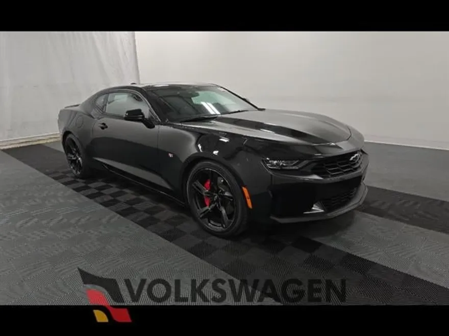 2022 Chevrolet Camaro 1LS 1LT photo 1