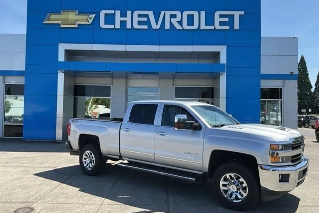 2018 Chevrolet Silverado 3500HD LTZ photo 1