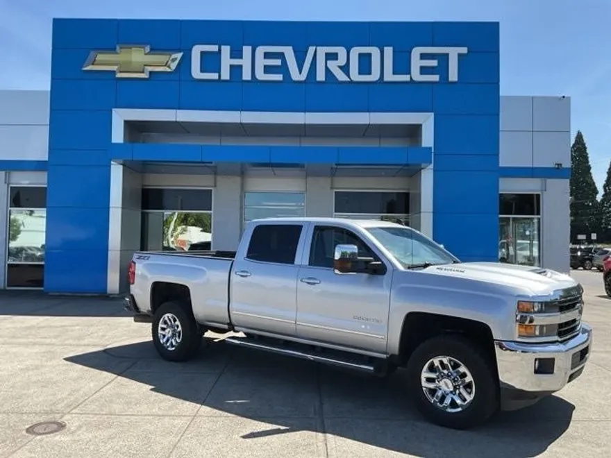 2018 Chevrolet Silverado 3500HD LTZ photo 1