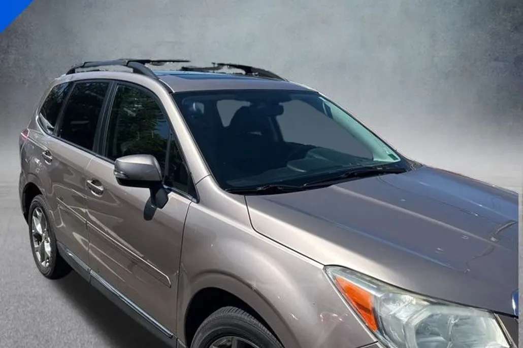 2015 Subaru Forester 2.5i Touring photo 1