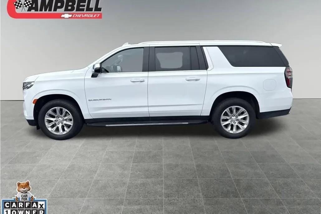 2023 Chevrolet Suburban Premier photo 1