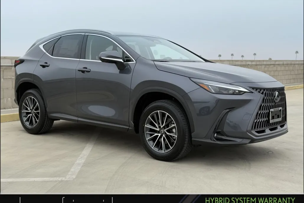 2026 Lexus NX 350h Premium photo 1