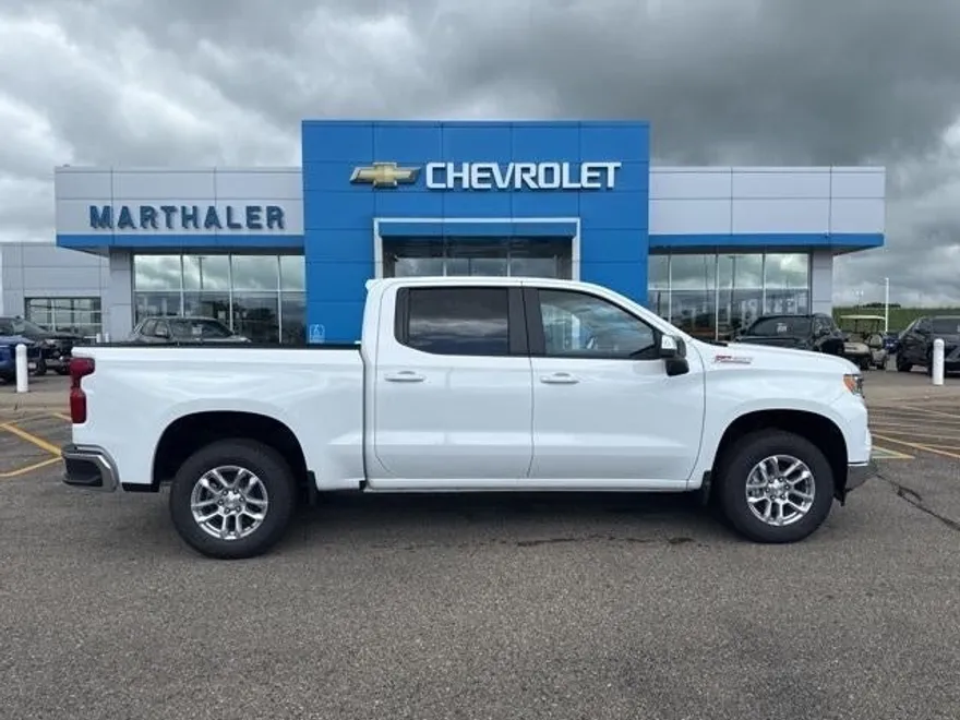 2026 Chevrolet Silverado 1500 LT photo 1