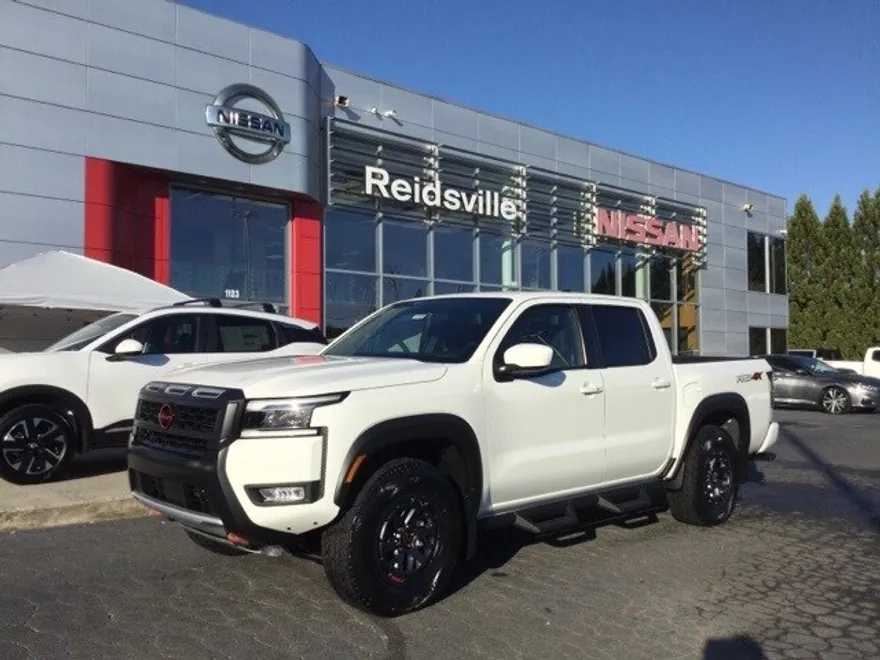 2025 Nissan Frontier PRO-4X photo 1