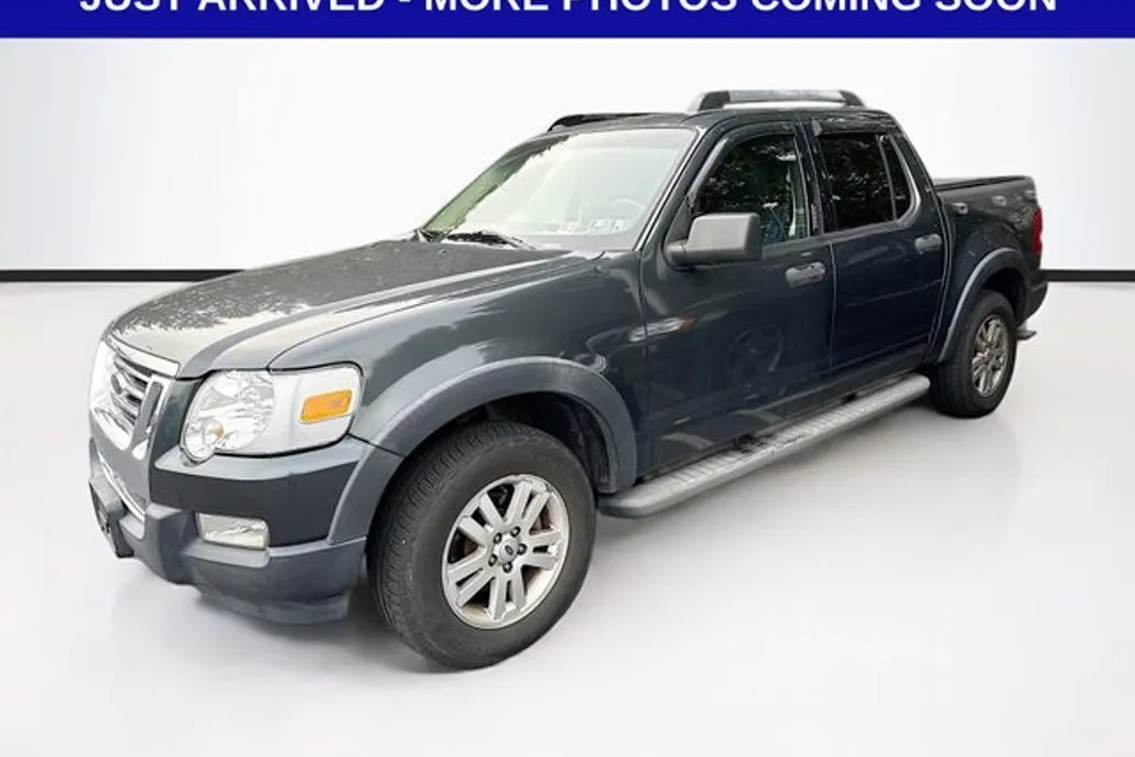 2010 Ford Explorer Sport Trac XLT photo 1