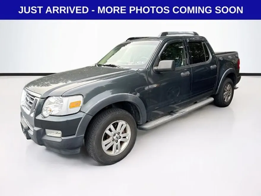 2010 Ford Explorer Sport Trac XLT photo 1