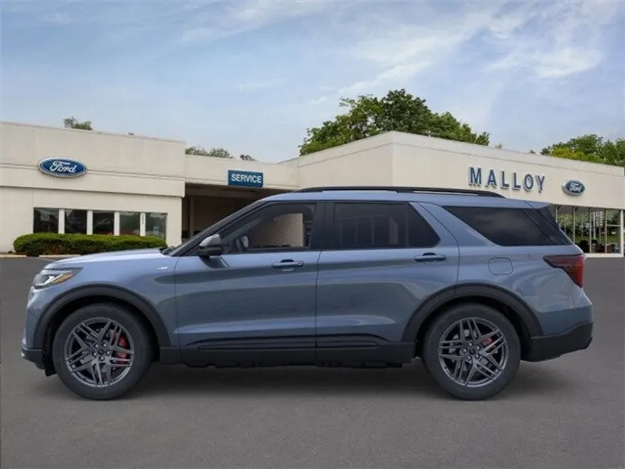 2025 Ford Explorer ST-Line photo 1