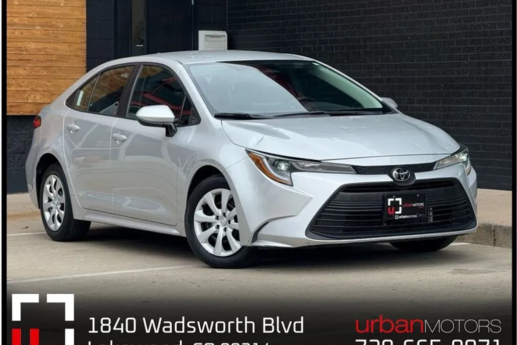 2024 Toyota Corolla LE photo 1