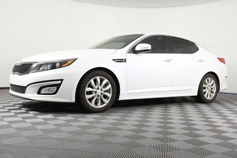 2015 Kia Optima EX photo 1