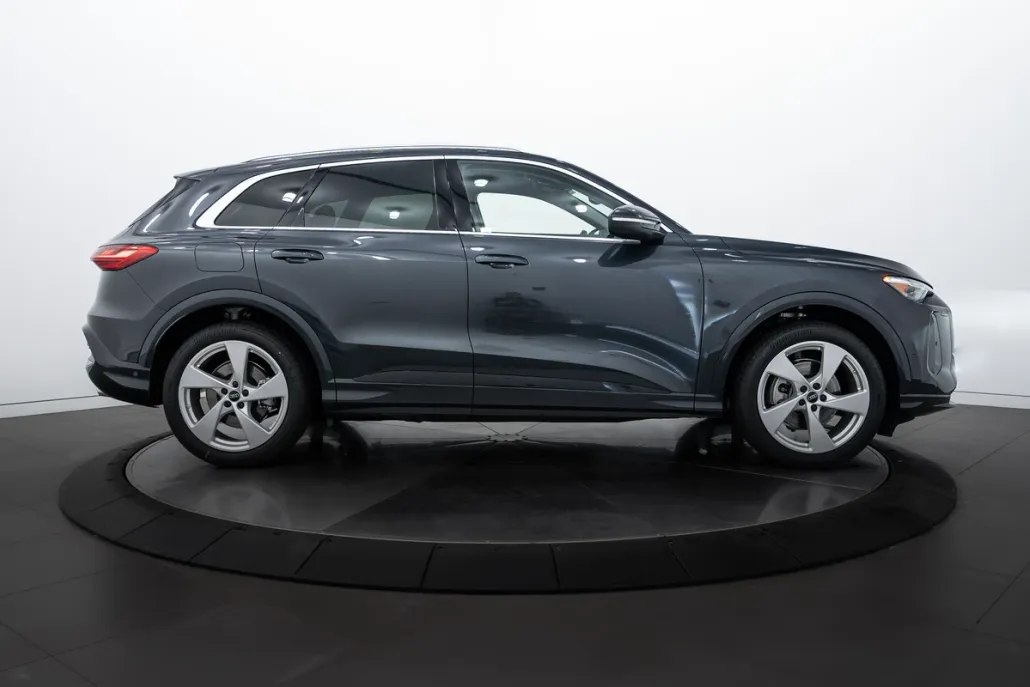 2025 Audi Q5 Premium Prestige photo 1