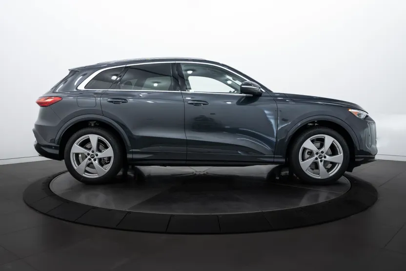 2025 Audi Q5 Premium Prestige photo 1