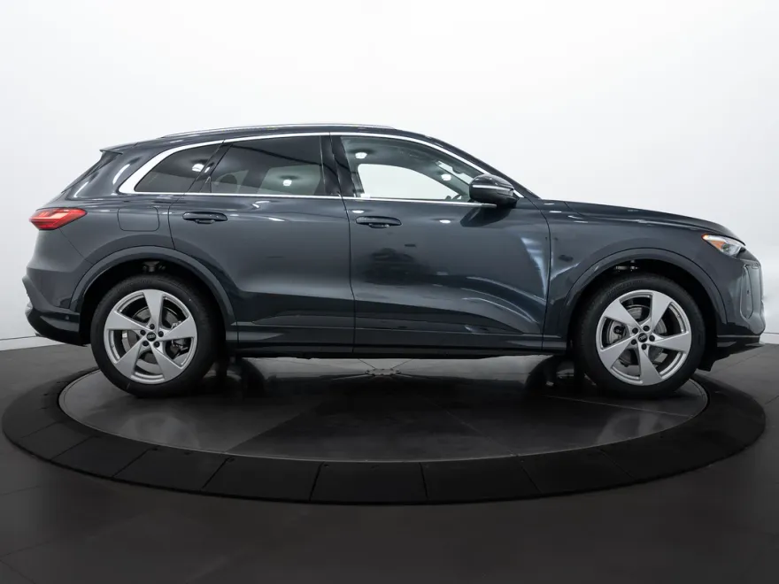 2025 Audi Q5 Premium Prestige photo 1