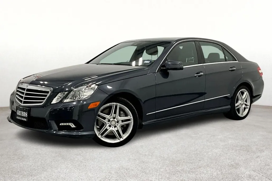 2011 Mercedes Benz E 550 Sedan photo 1