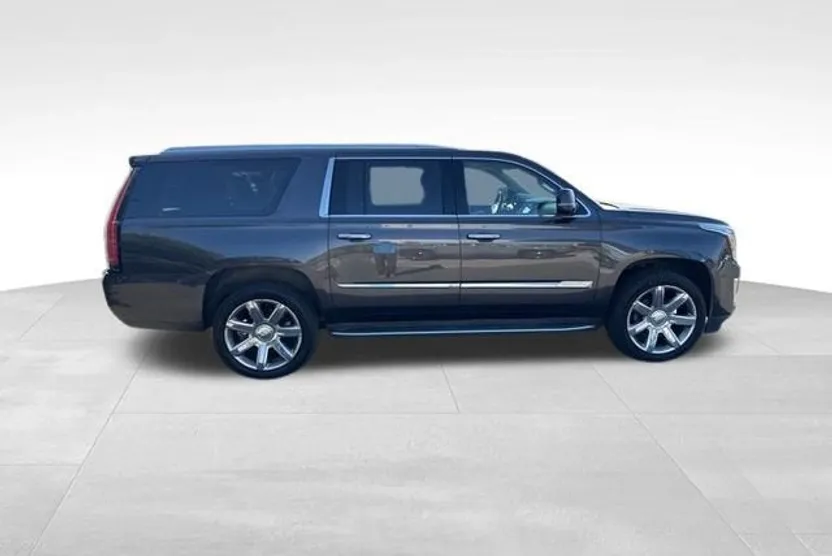 2017 Cadillac Escalade ESV Premium Luxury photo 1