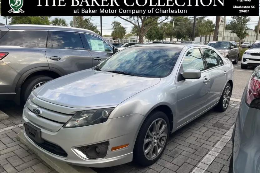 2012 Ford Fusion SEL photo 1